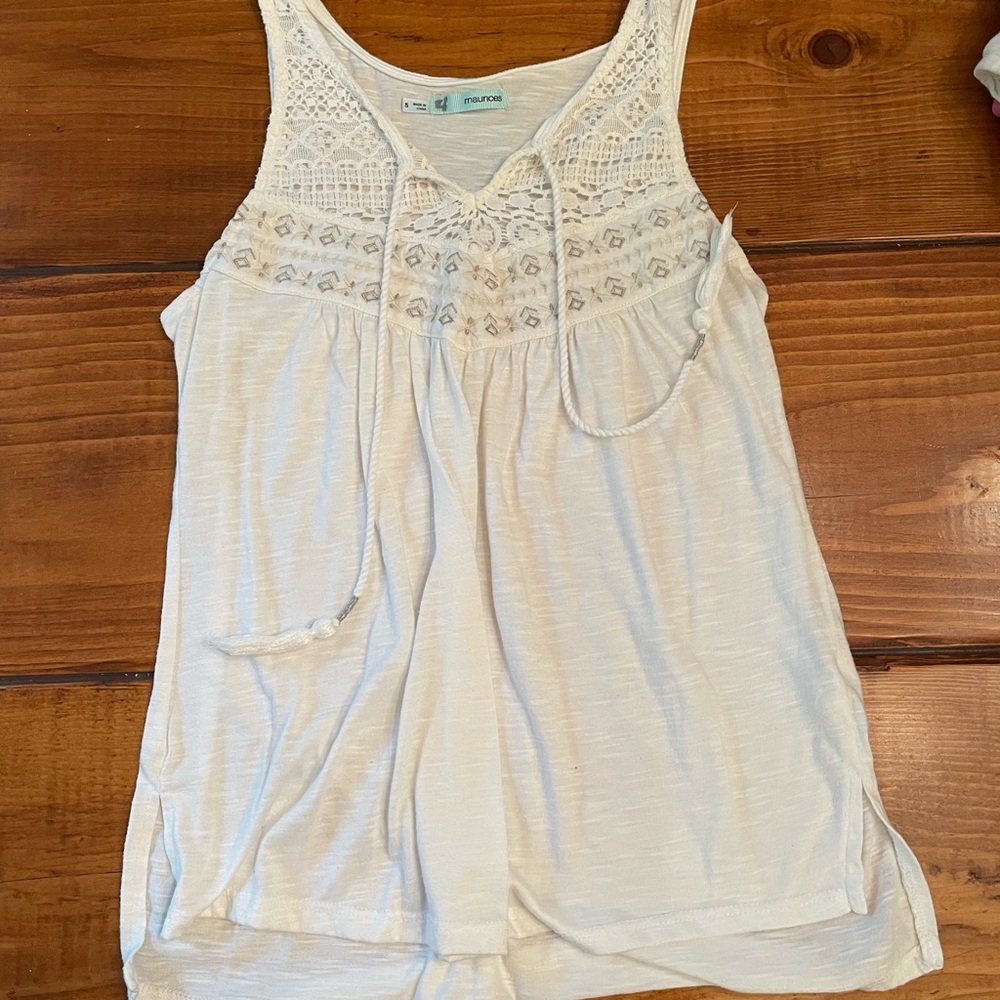 Maurices tank size small